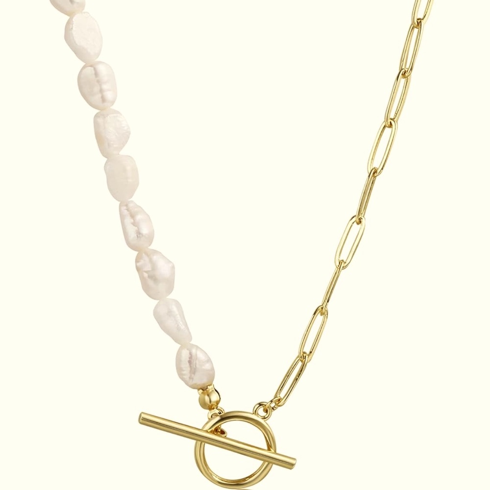 18k Gold plated link half pearl necklace with toggle clasp 🤍✨ - Picture 2 of 3